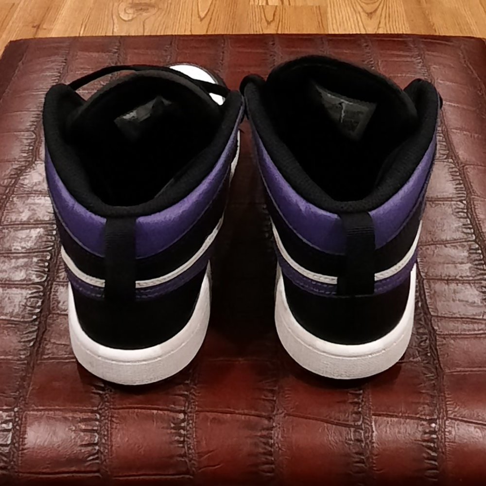 Air Jordan 1 Mid Kid's PS Dark Iris Black Purple White  640734-095  Size 2.5Y - Picture 4 of 8